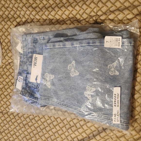 NWT Urban Planet Butterfly Mom Jeans - Picture 7 of 7